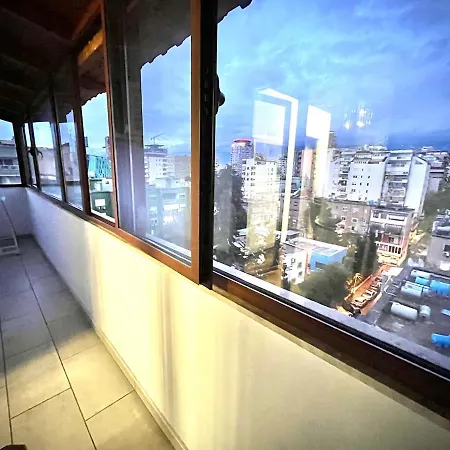 Blloku Penthouse Apartman Tirana